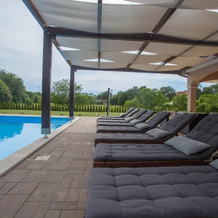 With Pool Casa Ivano Villa